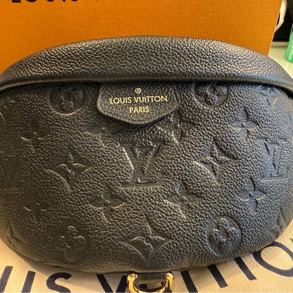 Louis Vuitton Black Empriente Bumbag
BRAND NEW - Picture 8 of 13